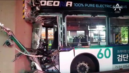 시내버스, 당산역 고가 기둥 들이받아…운전자 사망·승객 7명 부상