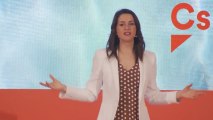 Arrimadas tacha de “culebrón del sillón” la negociación PSOE-Podemos.