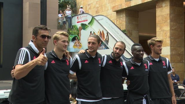 De Ligt and Buffon greet Juventus fans in Singapore