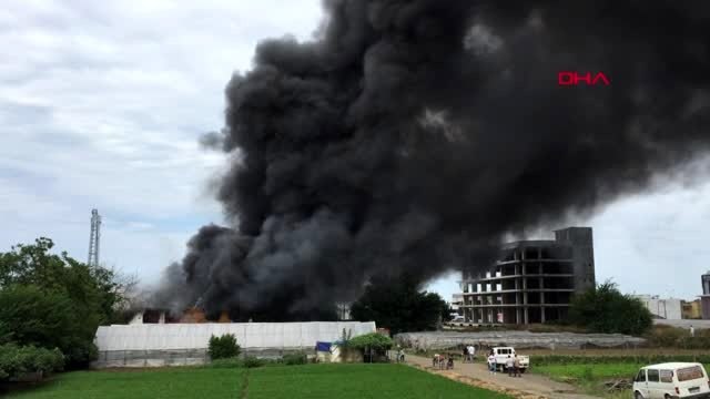 Samsun'da plastik fabrikasında yangın