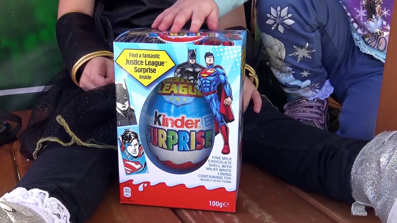 Superhero - Filhos de super-herói na vida real - Diversão no playground