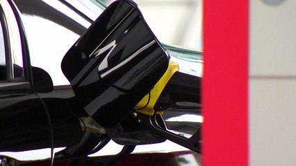 기름값 7주째 하락세...낙폭은 크게 둔화 / YTN