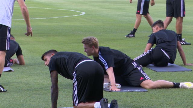 De Ligt takes part in first ever Juventus training session