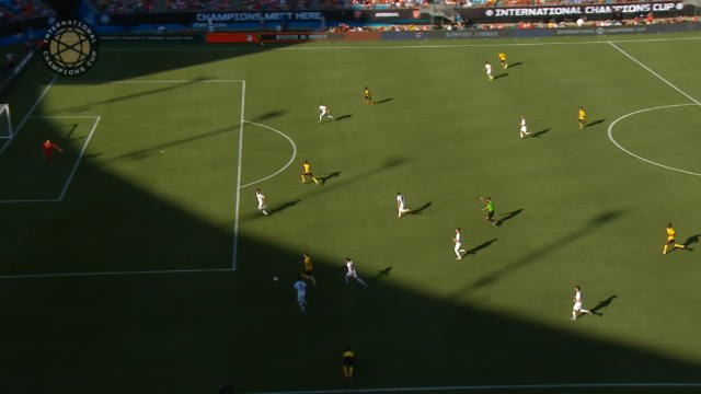 Nketiah scores brace as Arsenal breeze past Fiorentina