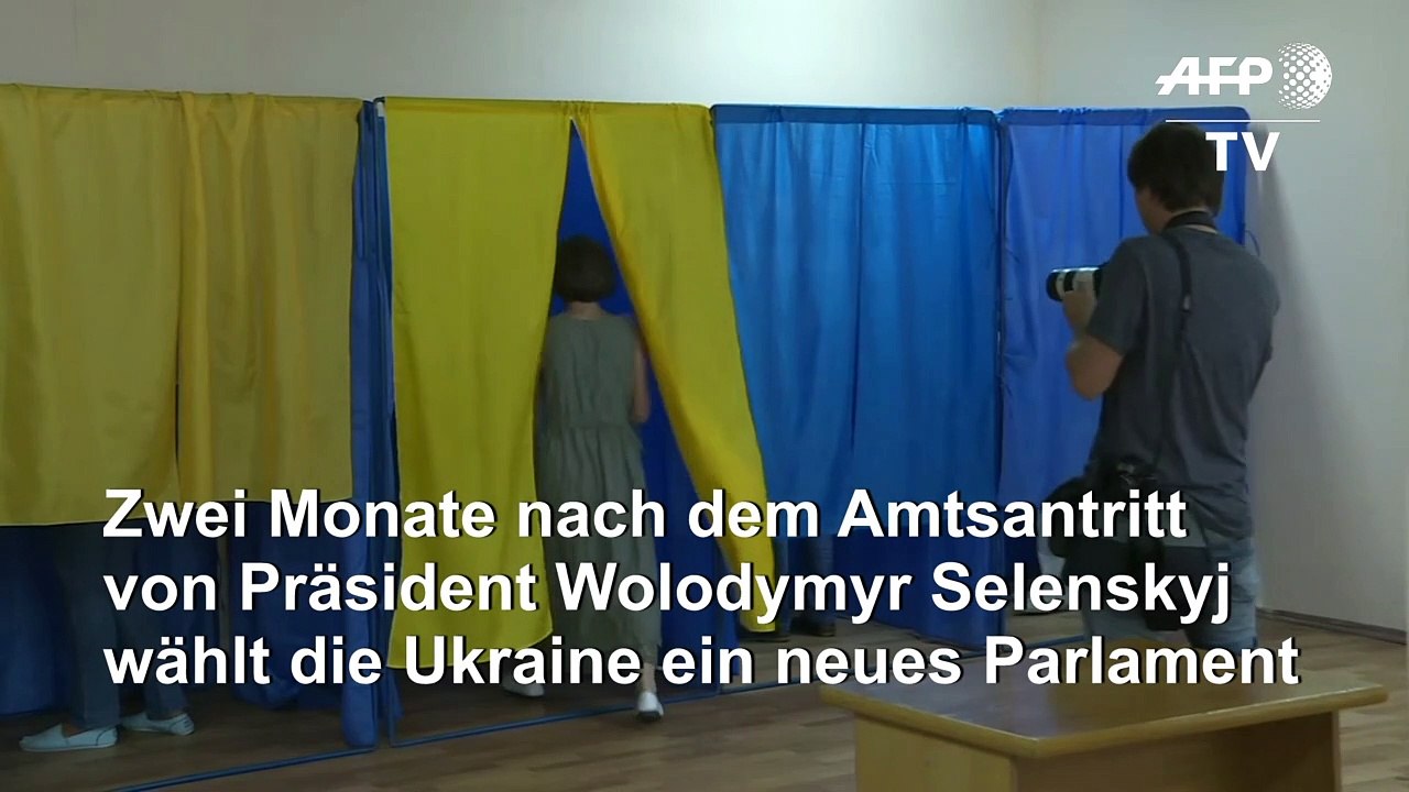 Ukrainer wählen ein neues Parlament