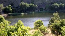 Huzuru Köyde Bulanlar - Emeklilik hayatını çocukluk anılarını süsleyen göle adadı