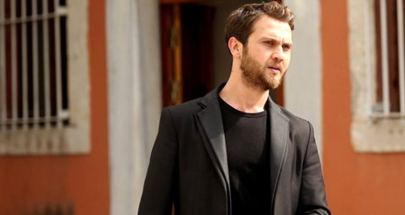 Çukur'un Yamaç'ı Aras Bulut İynemli askerliği veda pozuyla bitirdi