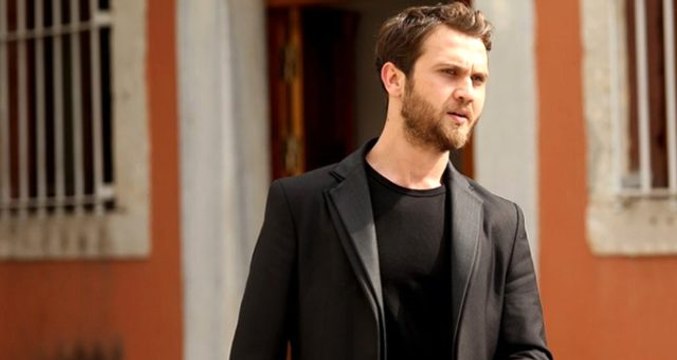 Çukur'un Yamaç'ı Aras Bulut İynemli askerliği veda pozuyla bitirdi
