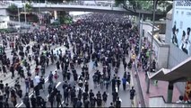 Hong Kong'da halk Çin'e iade yasasını protesto için tekrar sokaklarda