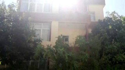 Balkondan düşen çocuk ağır yaralandı