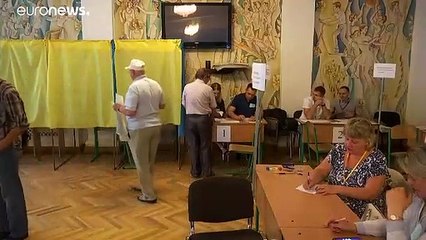 Στις κάλπες οι Ουκρανοί για την ανάδειξη νέας Βουλής