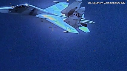 Russian-built Venezuelan SU-30 aggressively shadows US aircraft