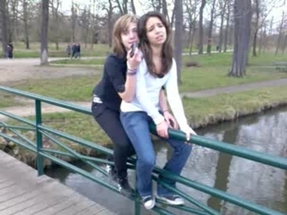 Leslie & Deborah Sur le Pont :P