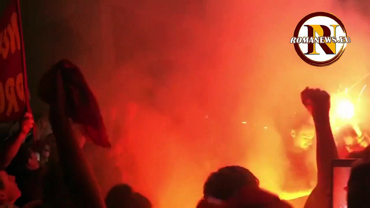 Roma, la festa dei tifosi in Via degli Uffici del Vicario (22/07/2019)