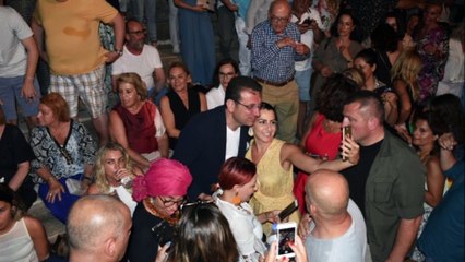 ZÜLFÜ LİVANELİ  SEVGİSİ BODRUM  ANTİK TİYATRO’YA  SIĞMADI