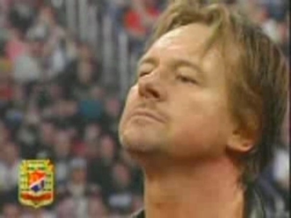 WWE - Stone Cold Steve Austin in Pipers Pit!!