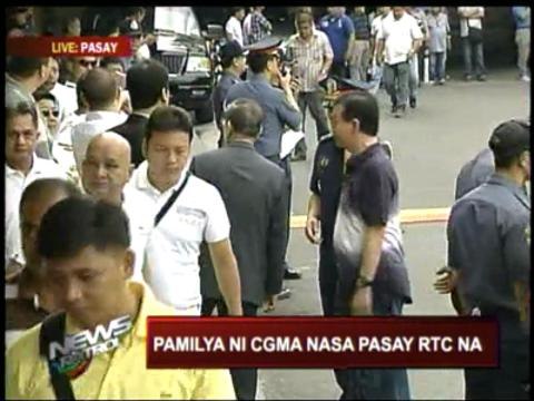 GMA arrives at Pasay court