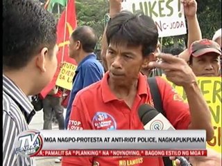 Protesters, cops clash during transport strike