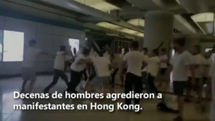 Violentas agresiones contra manifestantes en el metro de Hong Kong