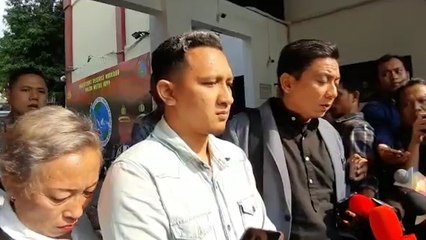 Wakili Ibunya, Putra Sulung Nunung Menangis Minta Maaf ke Masyarakat