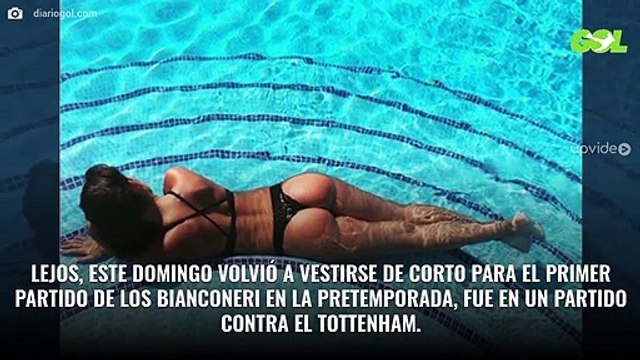 La foto de Georgina Rodríguez a lo Emily Ratajkowski (y es en la piscina)