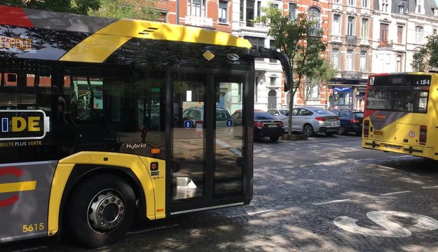 Liège : la gare provisoire TEC, place de l’Yser, est fort peu écologique
