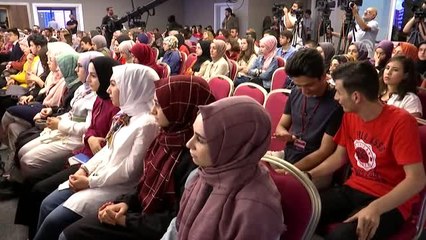 "3. Geleceğim Sosyal Bilimler Zirvesi" - CNN Türk Genel Müdürü Bayraktar