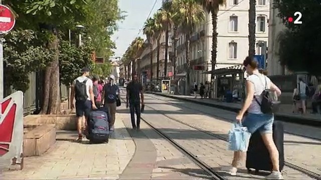 Un homme âgé d'une vingtaine d'années poignardé à Montpellier en voulant porter secours à deux femmes importunées par deux autres hommes - VIDEO