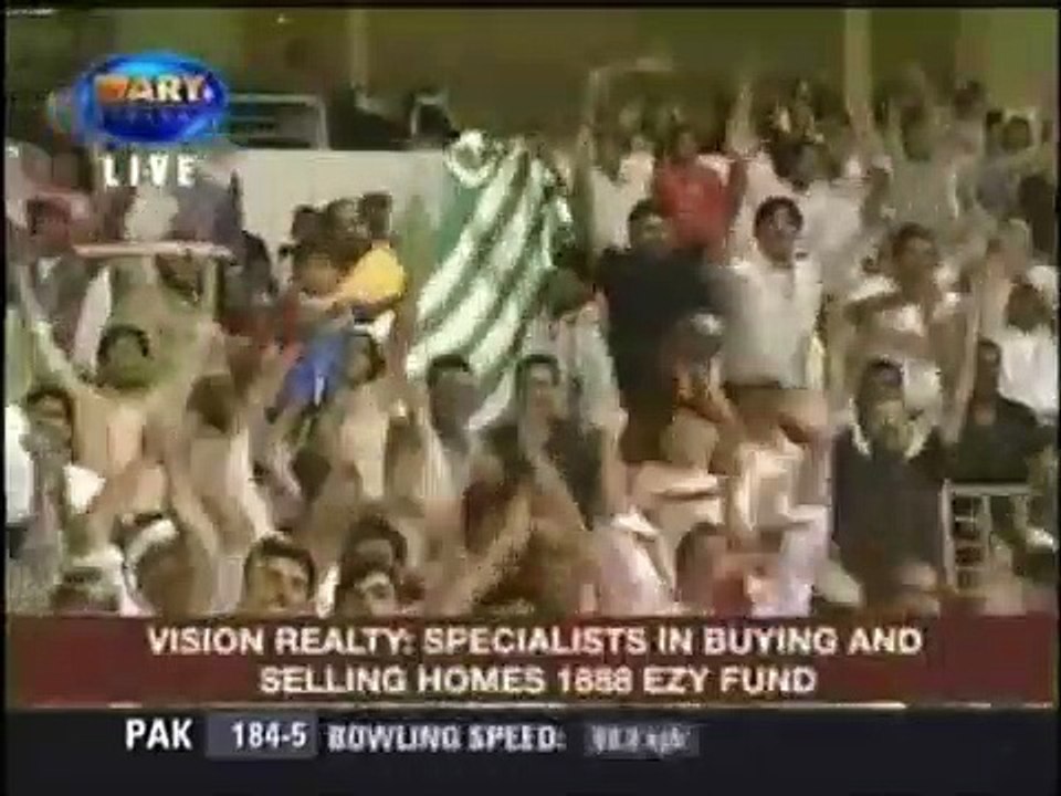 Shahid Afridi makes 32 runs from 1 over vs Sri Lanka