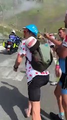 Tour de France : Peter Sagan dédicace son livre en pleine course !