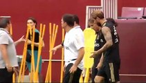 Gareth Bale se entrena junto a sus compañeros en el FedExField de Landover
