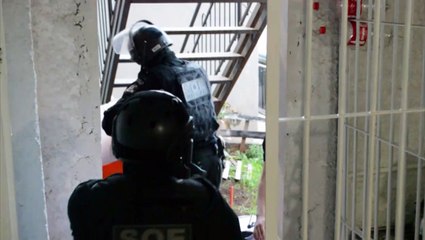 Imagens mostram operação do Depen em cadeia pública