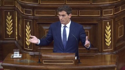 Rivera asegura que si no tienes el carné del PSOE o discrepas "estás jodido"