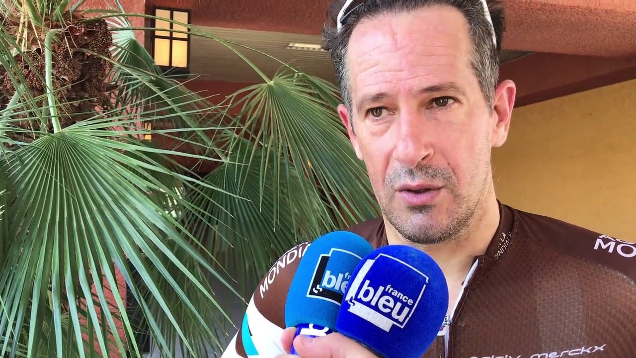 "Pendant la canicule, les coureurs vont boire entre 15 et 20 bidons chacun" explique Julien Jurdie.