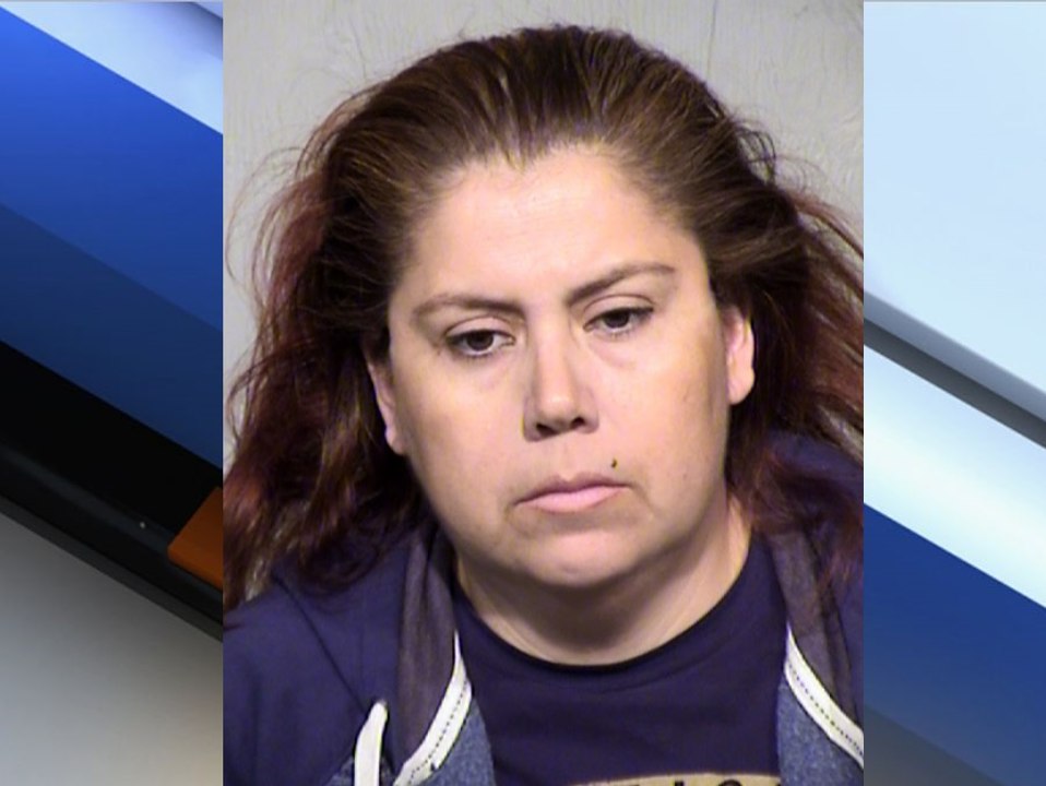 PD: Mom accused of hitting teen with buckle end of belt - ABC15 Crime