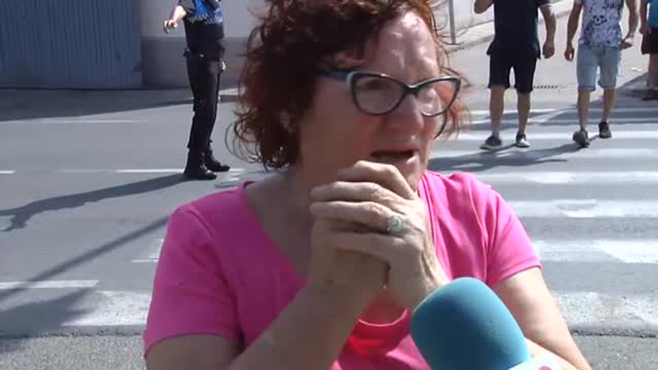 Vecinos y familiares muestran su dolor por la muerte de los cuatro jóvenes del accidente de Salamanca