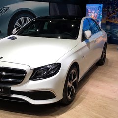 Mercedes Benz E200 Sport 2019-2020 màu trắng