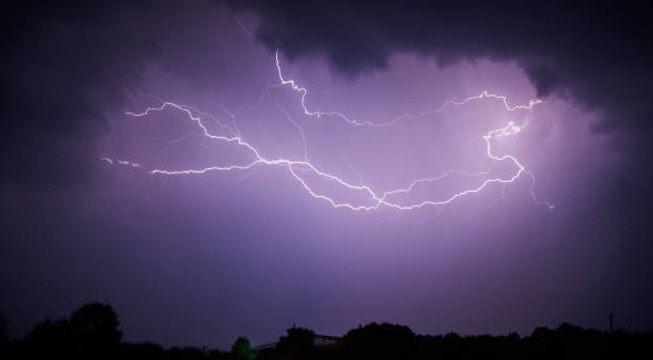 5 Dinge, die man während eines Sturms nicht tun sollte