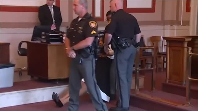 Extraño desenlace tras escucharse la sentencia en un juicio en Estados Unidos