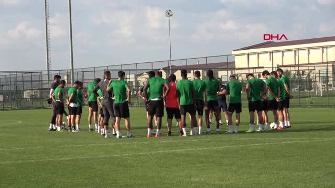 SPOR Yukatel Denizlispor Teknik Direktörü İldiz Galatasaray maçını düşünmüyoruz