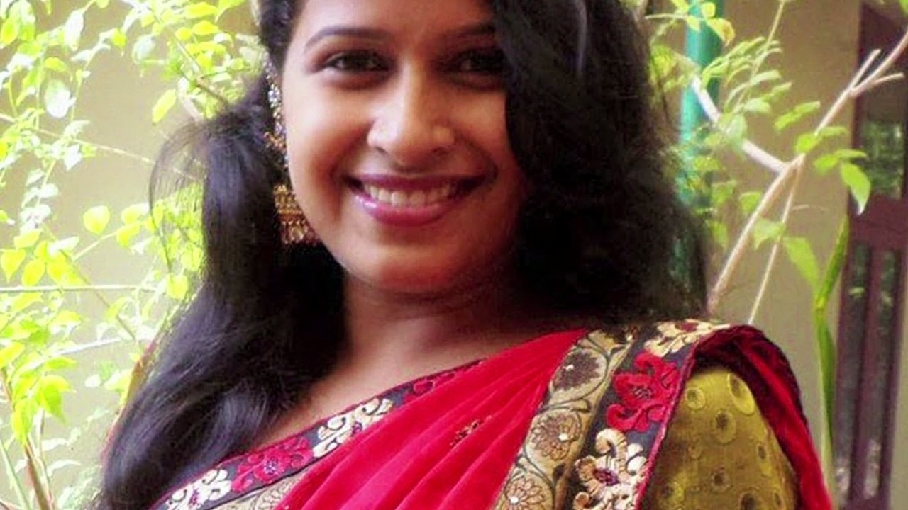 Vulgar comments Facebook sadhika Venugopal reacts angrily