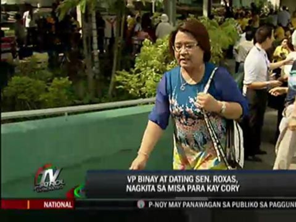 Binay, Roxas meet at mass for Cory