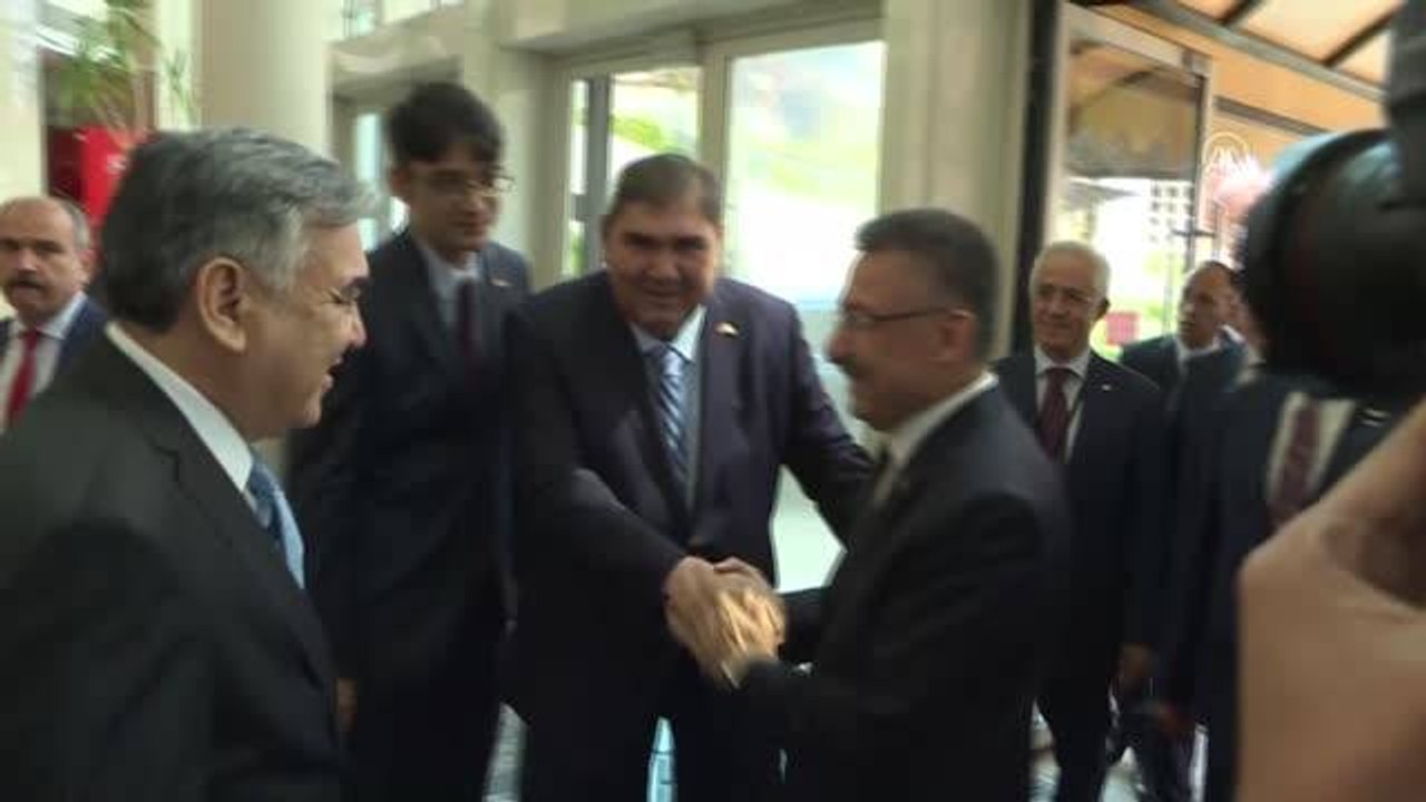 Cumhurbaşkanı Yardımcısı Oktay: "Türkiye ekonomisi, emin adımlarla ihracatını artırmaya ve dış...
