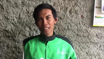 Kisah Eko, Driver Ojol Bertangan Satu