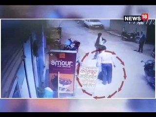 CCTV कैमरे में कैद हुई पति की दरिंदगी, पत्नी की पिटाई का लोग देखते रहे तमाशा