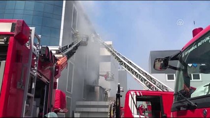 Başakşehir'de kozmetik fabrikasında yangın