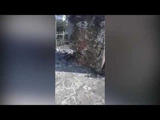 RTV Ora – Hidhet në erë me tritol memoriali i nacionalistit grek Thimio Lolit