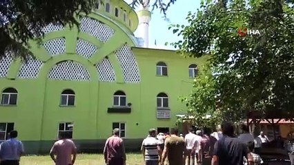 Ayının parçaladığı talihsiz adam toprağa verildi