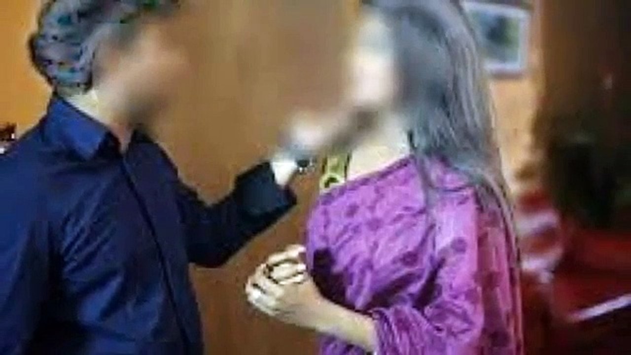 দেখুন ঝিনাইদহের কালীগঞ্জে জামাই শাশুড়ির কঠিন প্রেম শ্বশুরের কপালে যে ঘটনা ঘটলো ।