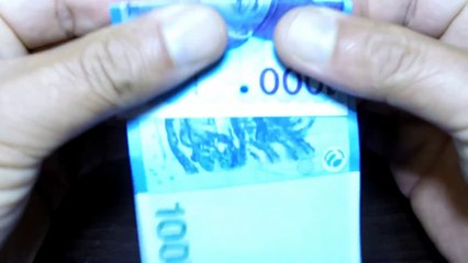 Paper money Face changing